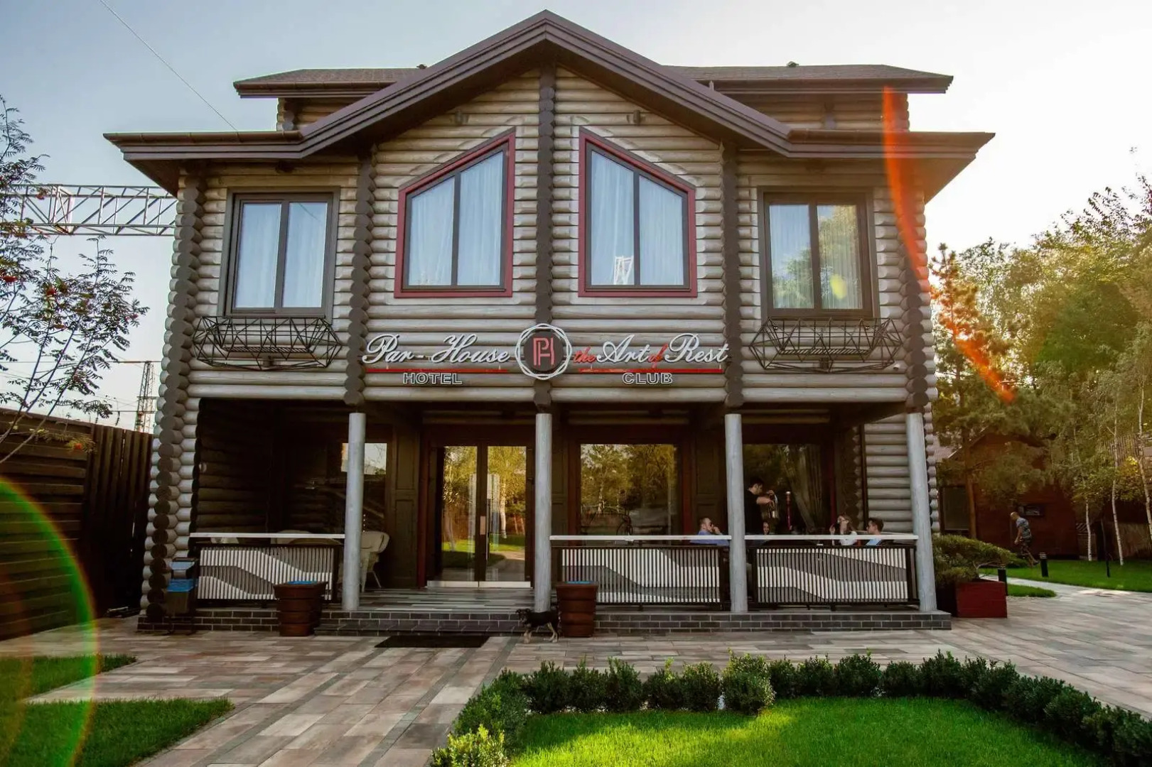 Отель PAR-HOUSE CLUB