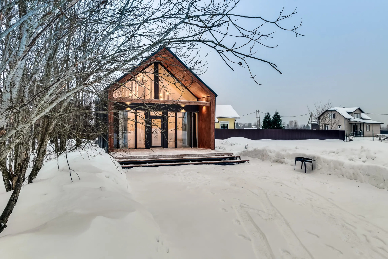 Частный дом загородный с баней на дровах