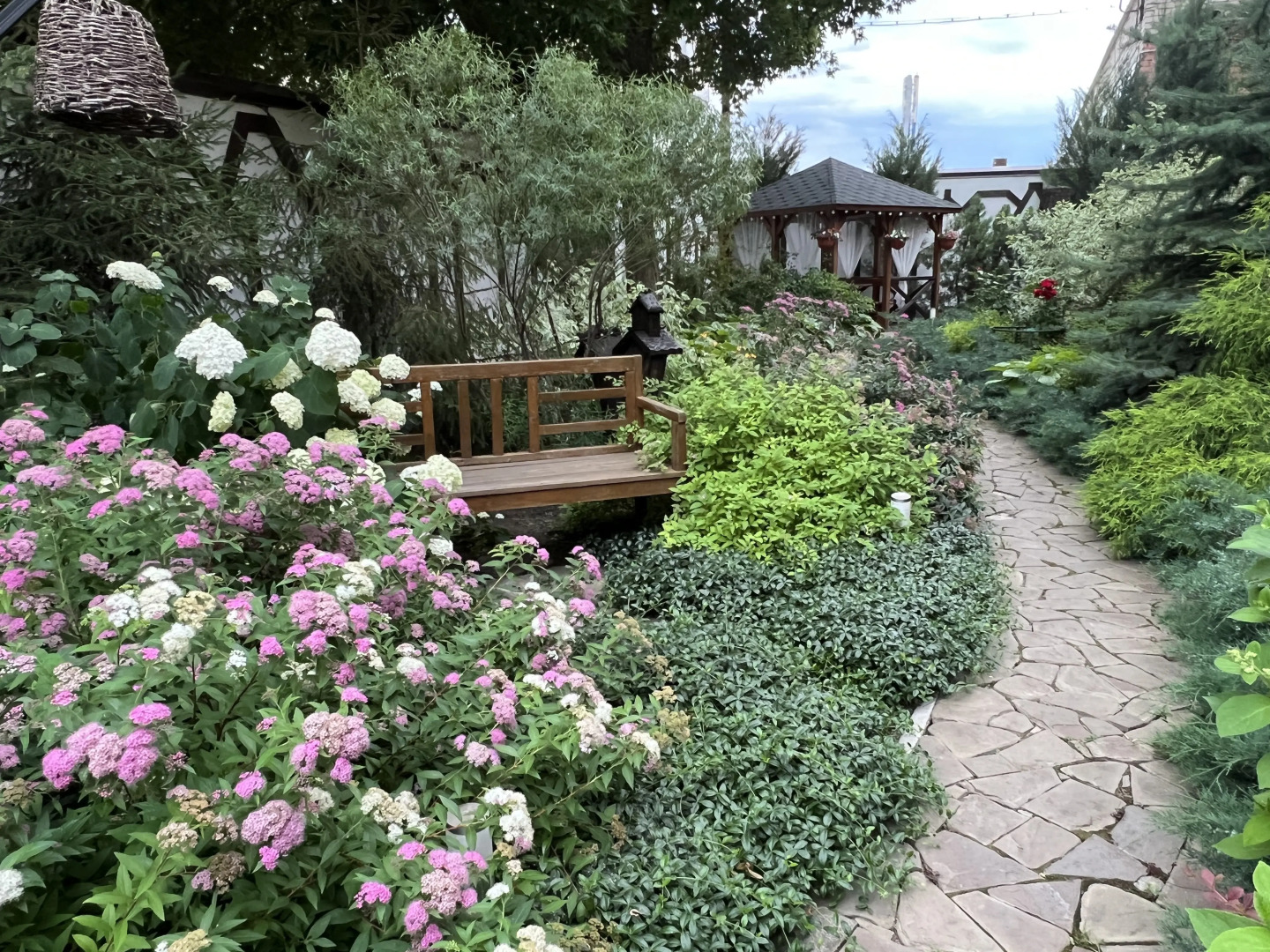 Отель Адрес