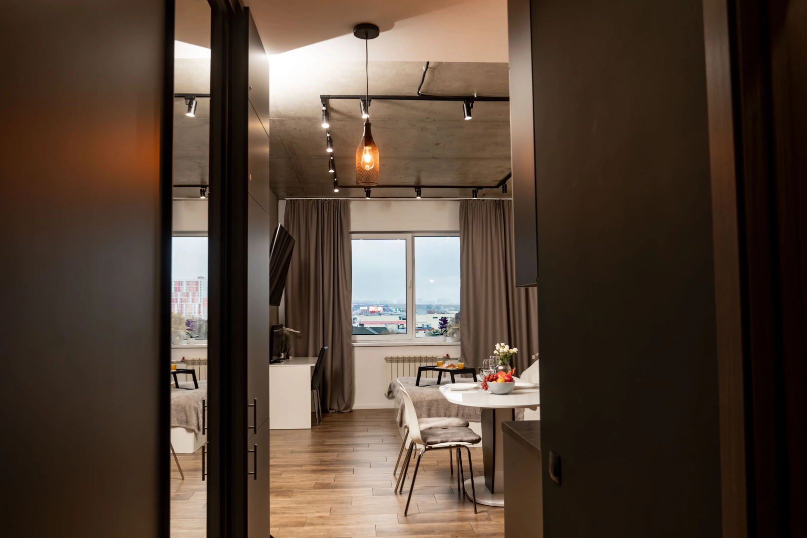 Апартаменты SKY INN Color Grey