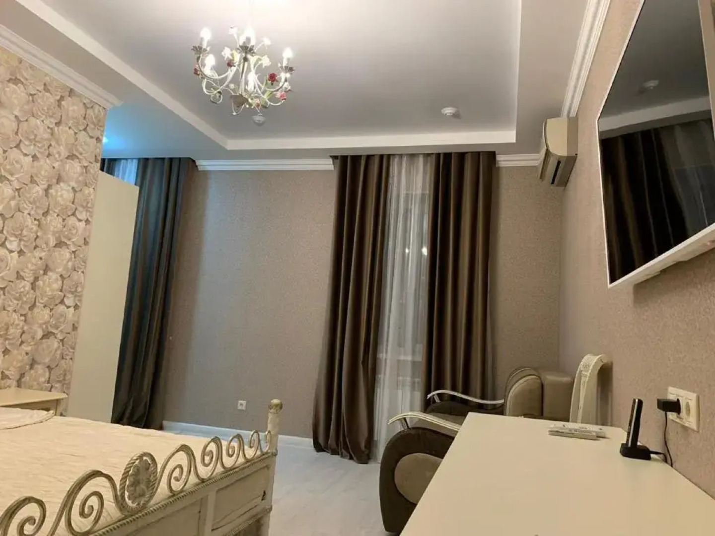 Отель Империя