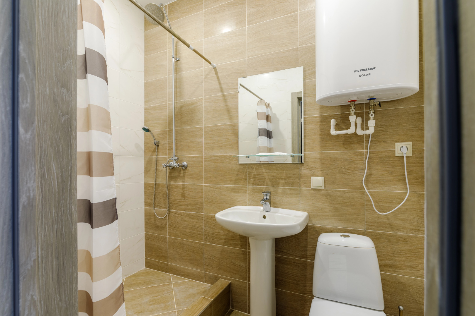 Отель Платон