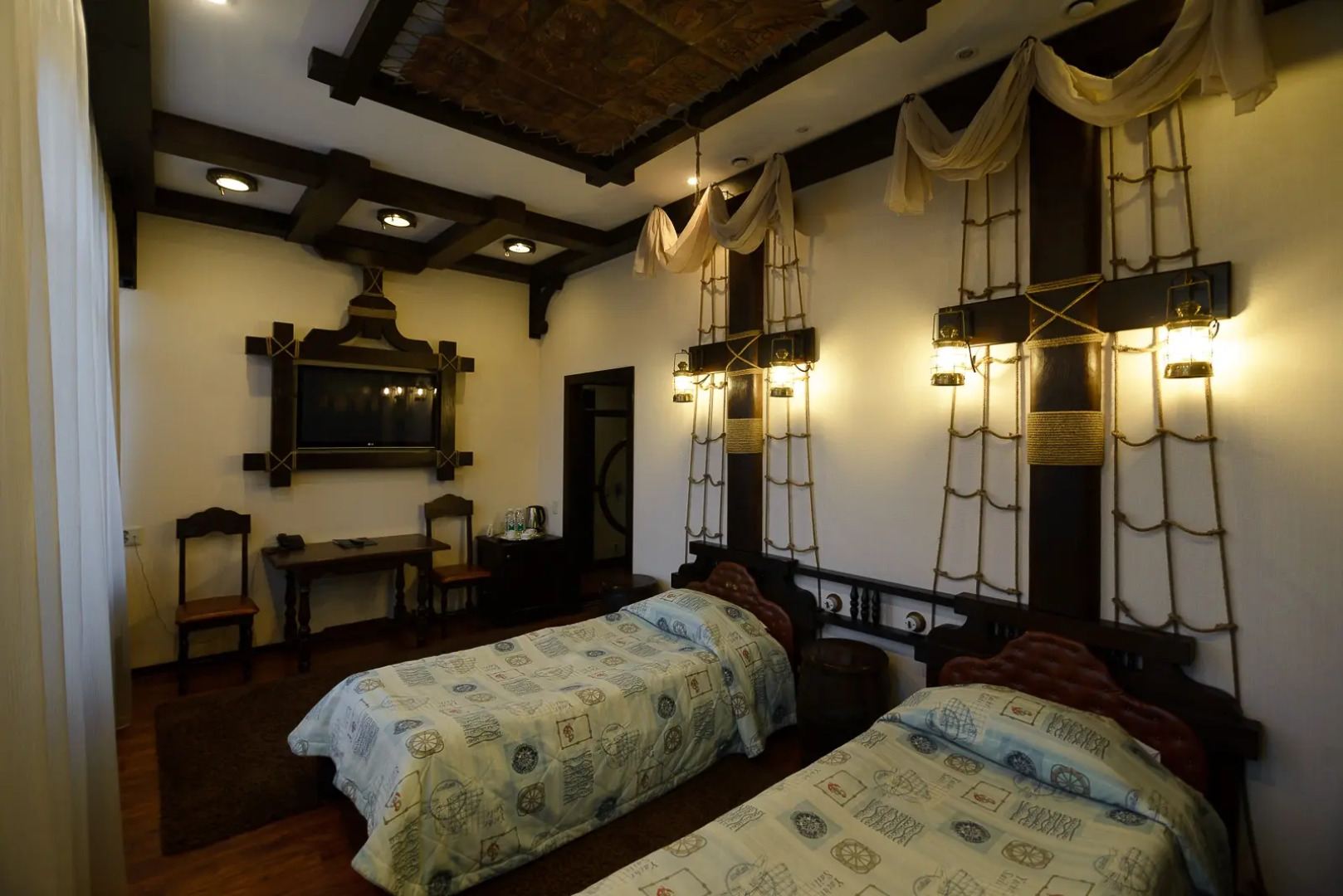 Отель Держава