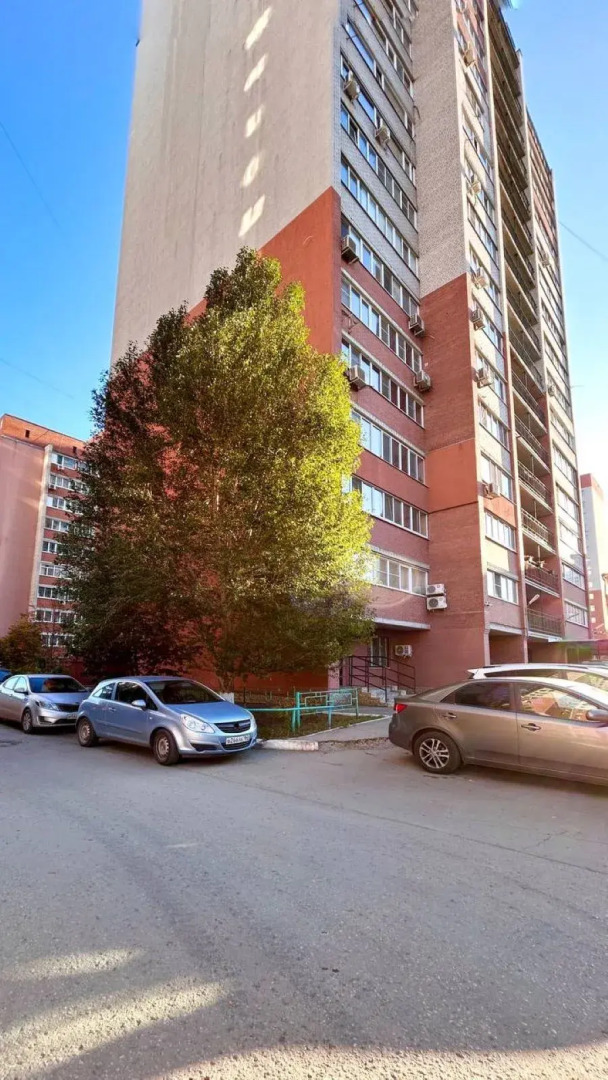 Квартира Большая 2-х Комнатная в Районе Дворца Спорта