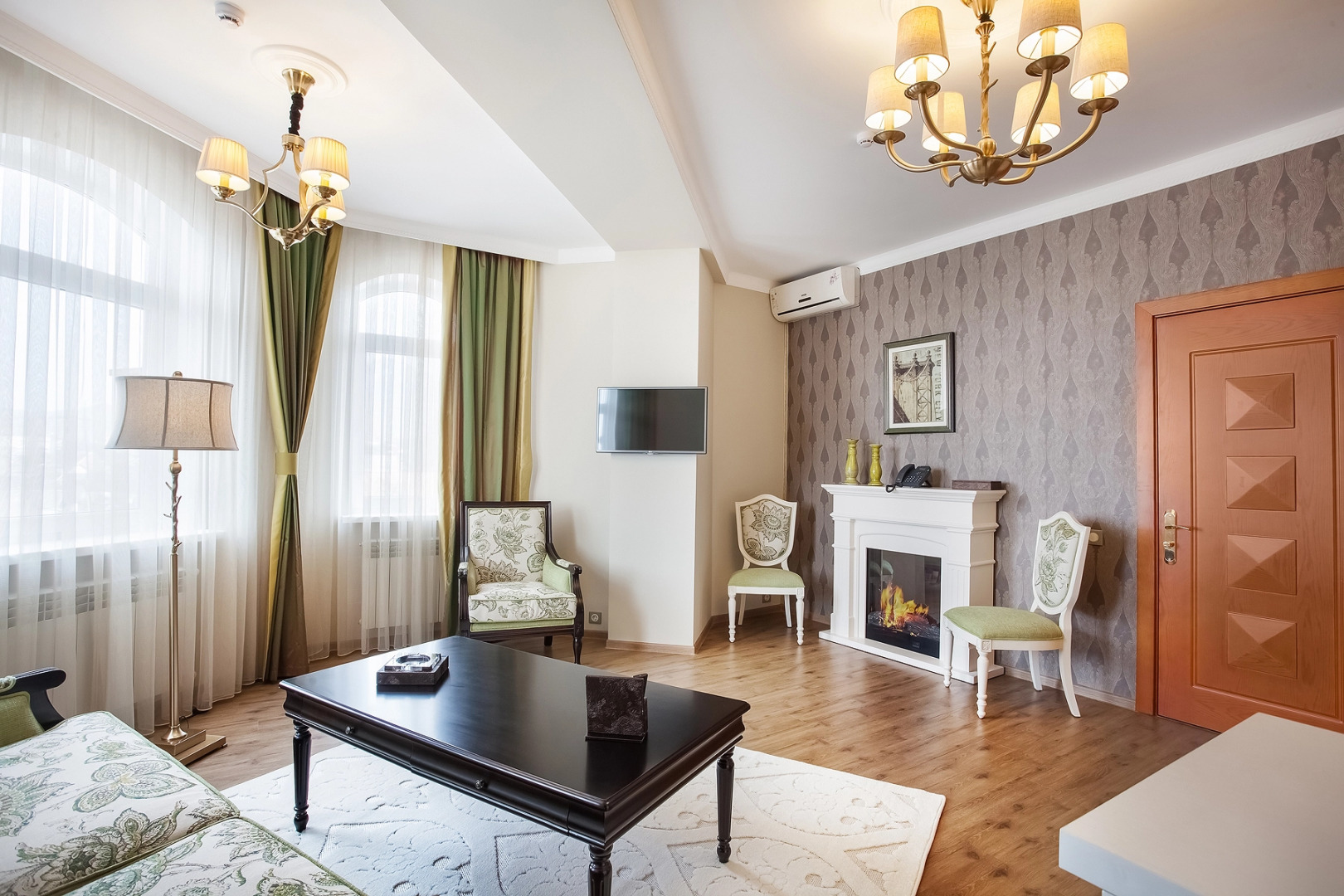 Отель Кристэлла