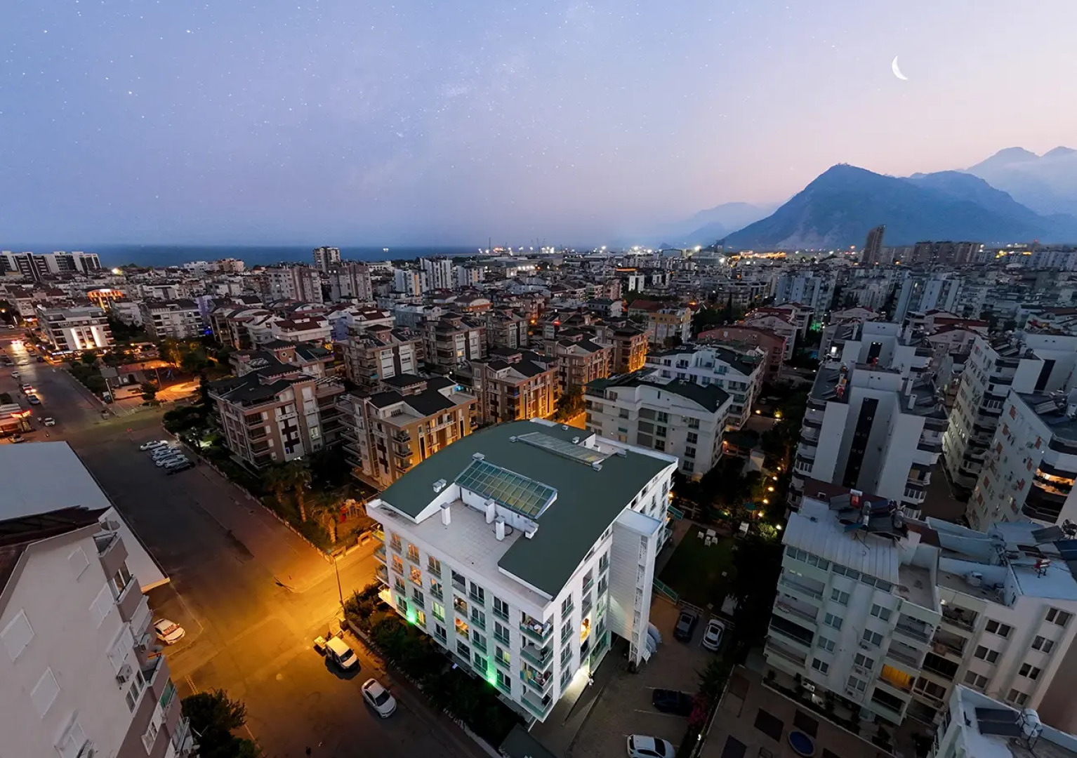 Апарт-отель The Suites