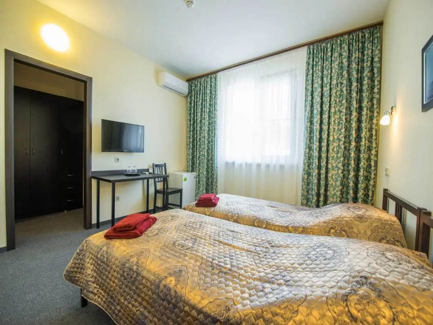 Отель Парус