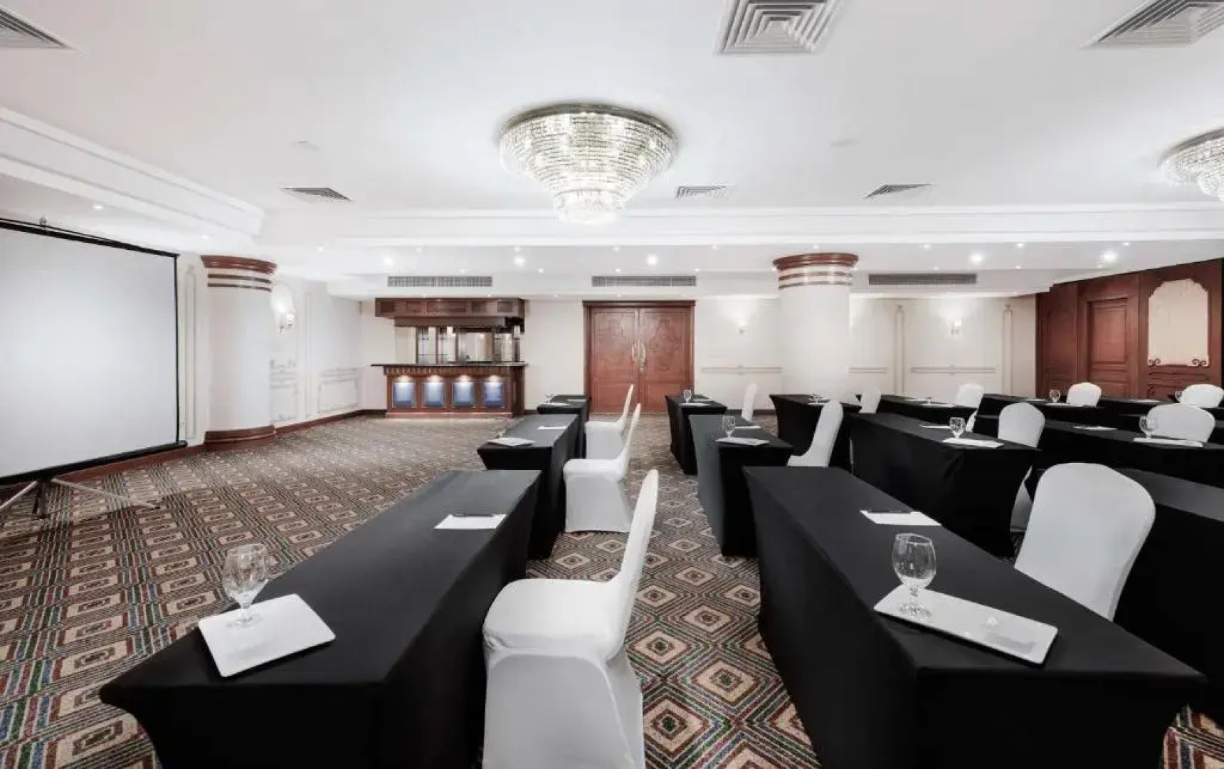 Ночлег и завтрак (B&B) Steigenberger Nile Palace Luxor Travel