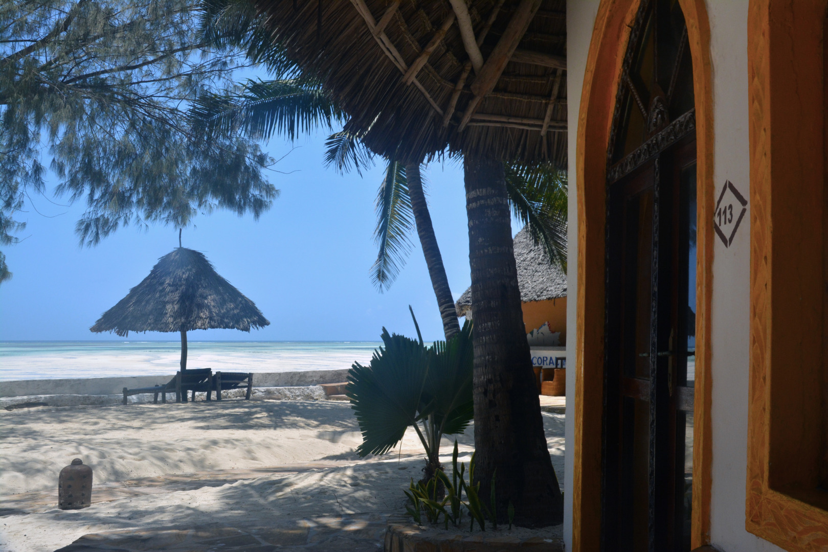 Отель Coral Reef Zanzibar