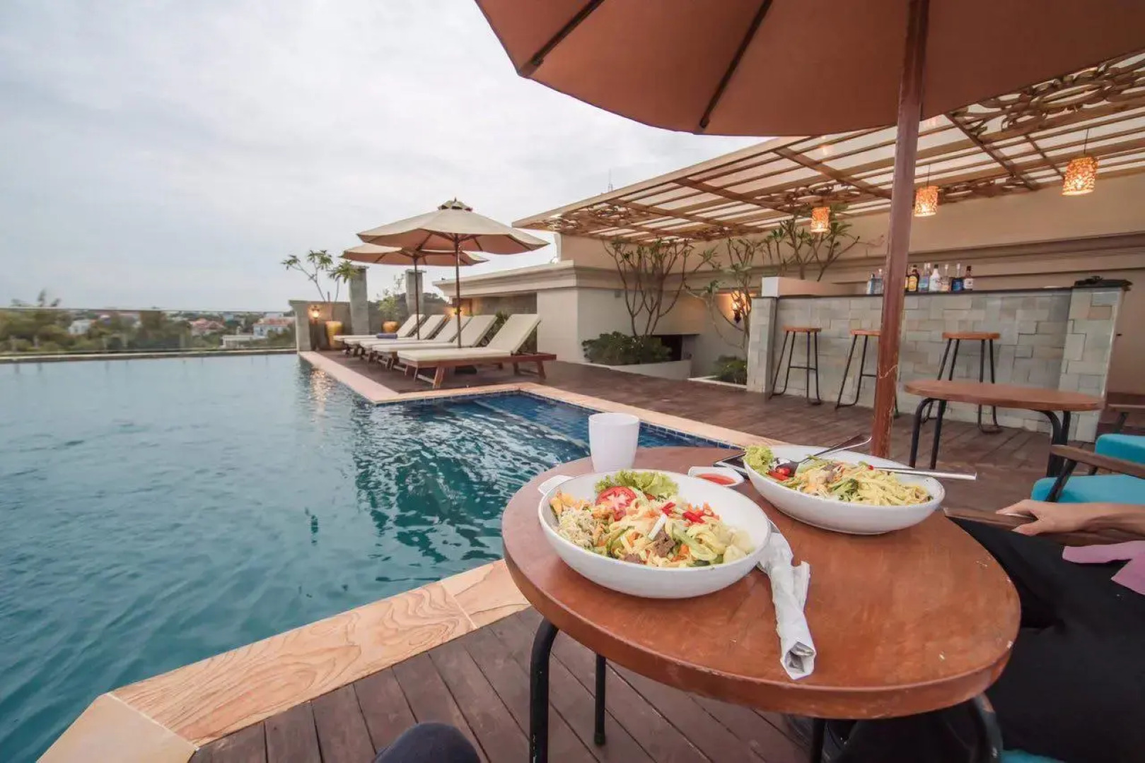 Отель Anachak Angkor Residence