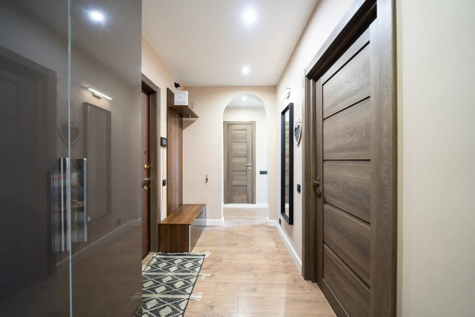 Квартира Стильная двухкомнатная квартира Natali apart на метро Пражская