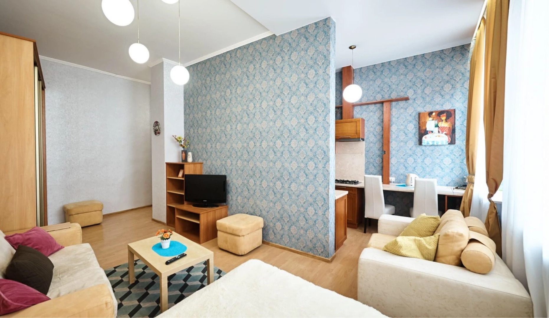 Апартаменты Интернациональная 14