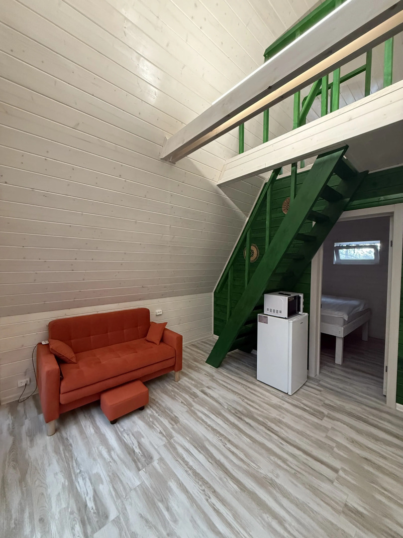 Частный дом Афрейм на берегу реки Пра