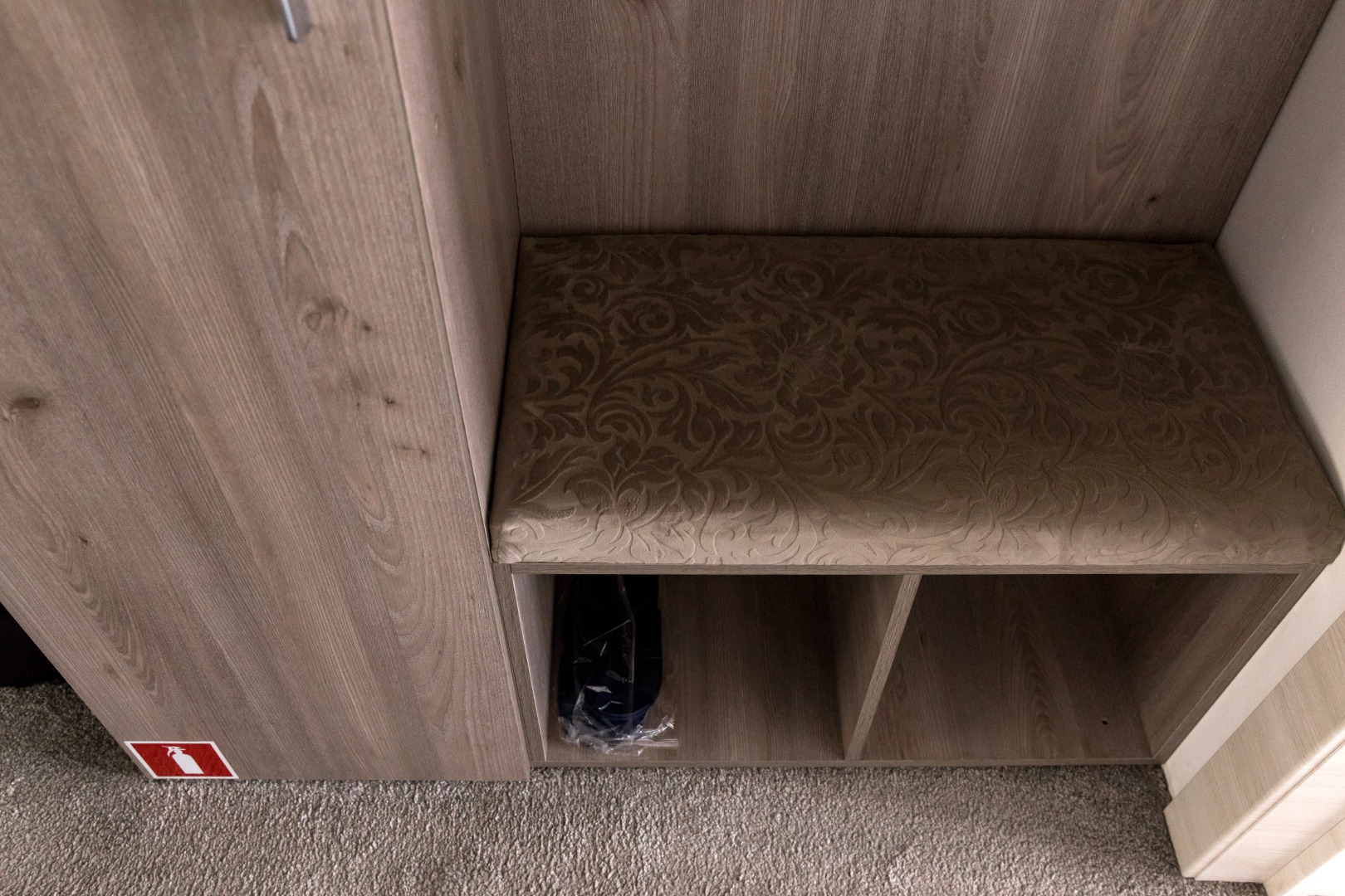 Отель Элеон