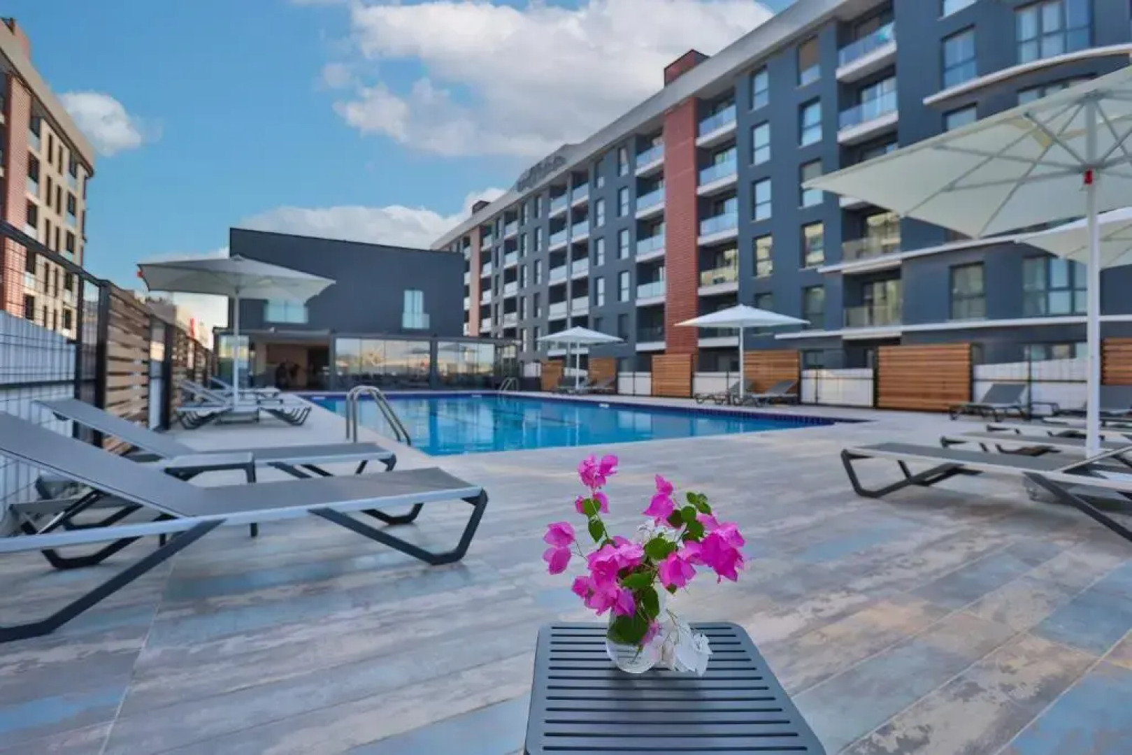 Отель Caddemm Inn