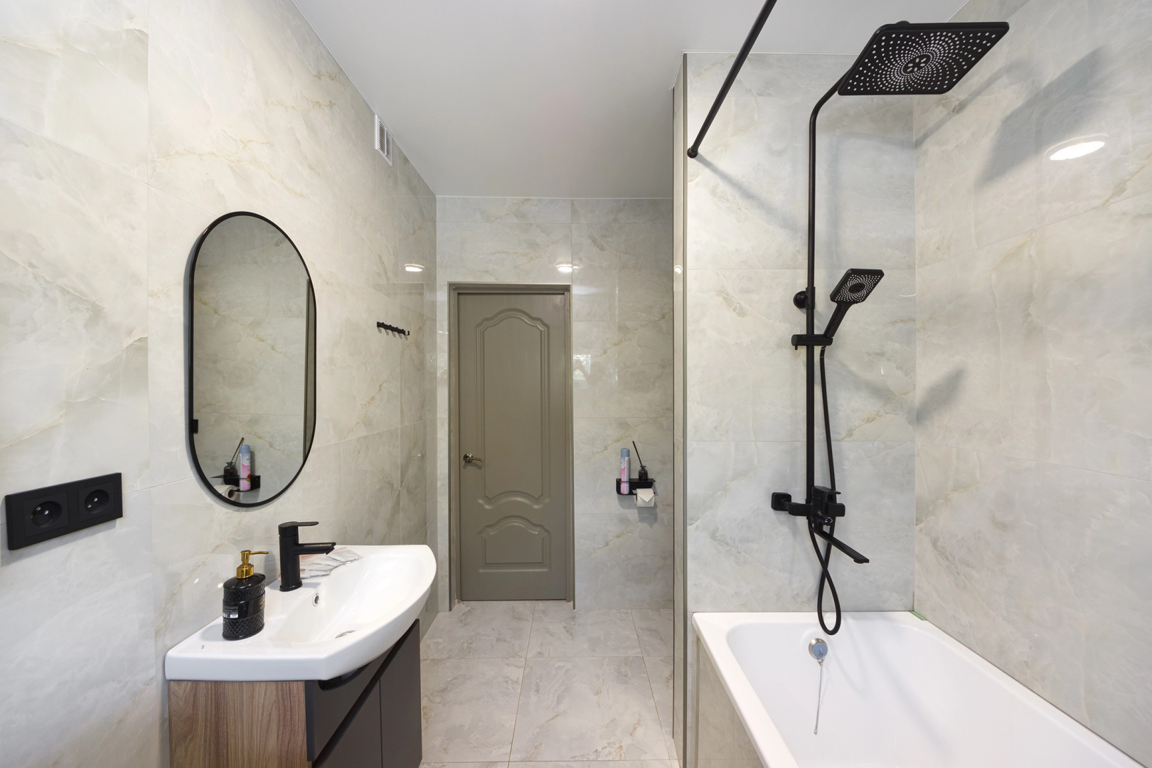 Частный Дом ШикаЛад Кмв с Зоной Отдыха на Улице