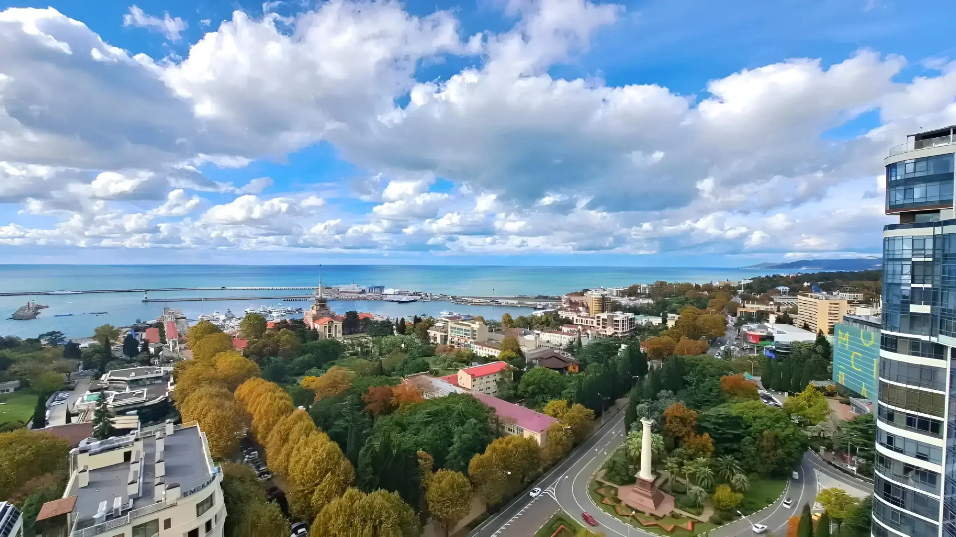Апартаменты с Шикарным Видом на Море в Центре Сочи