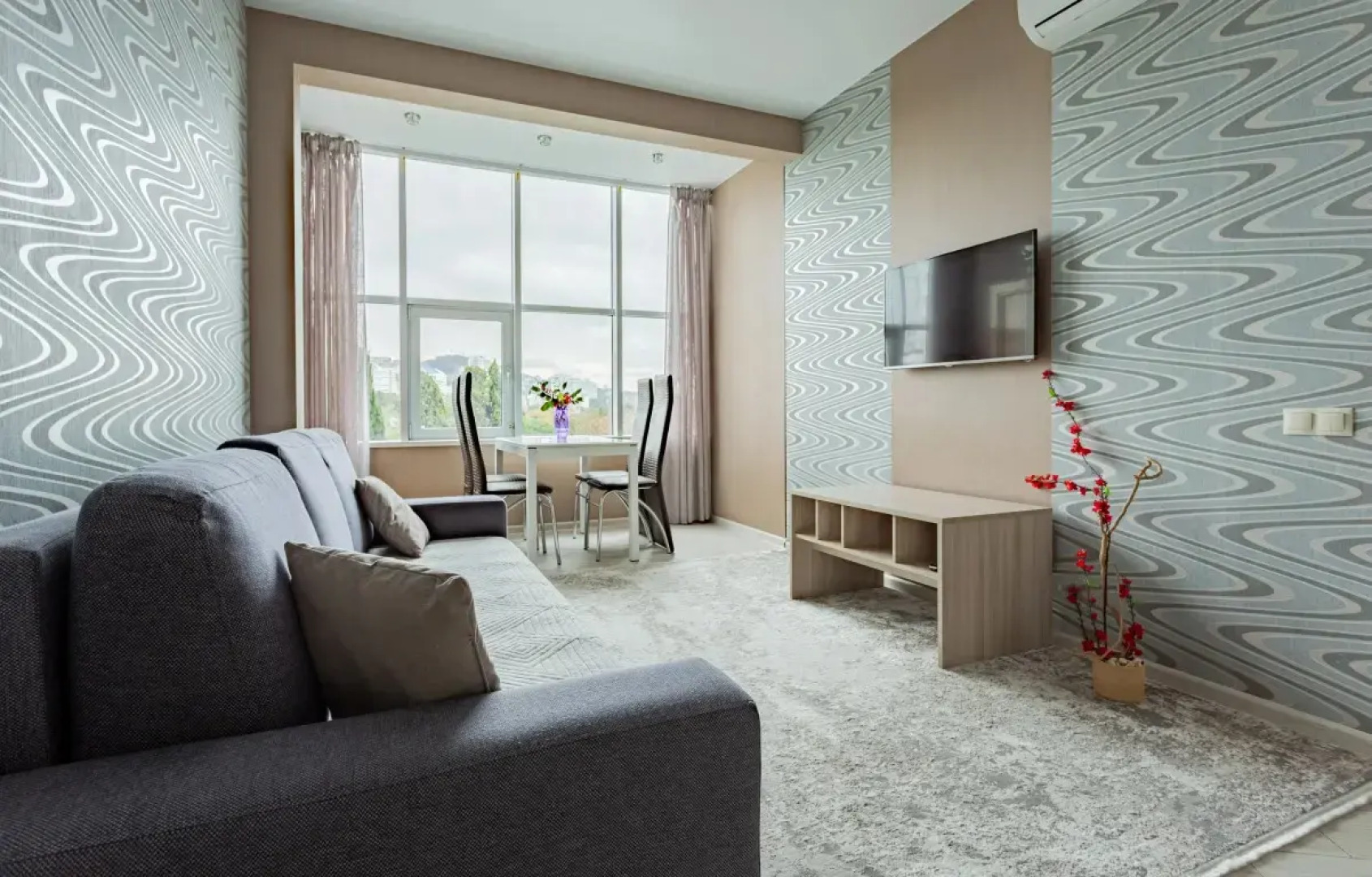 Апартамент Солнечный в центре Сочи у моря с балконом