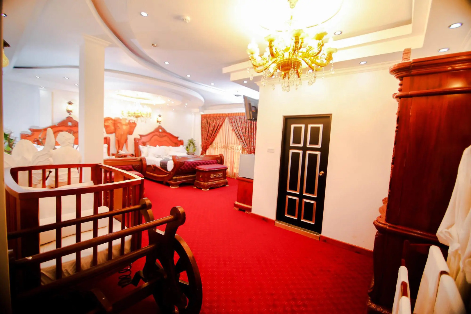 Отель White House