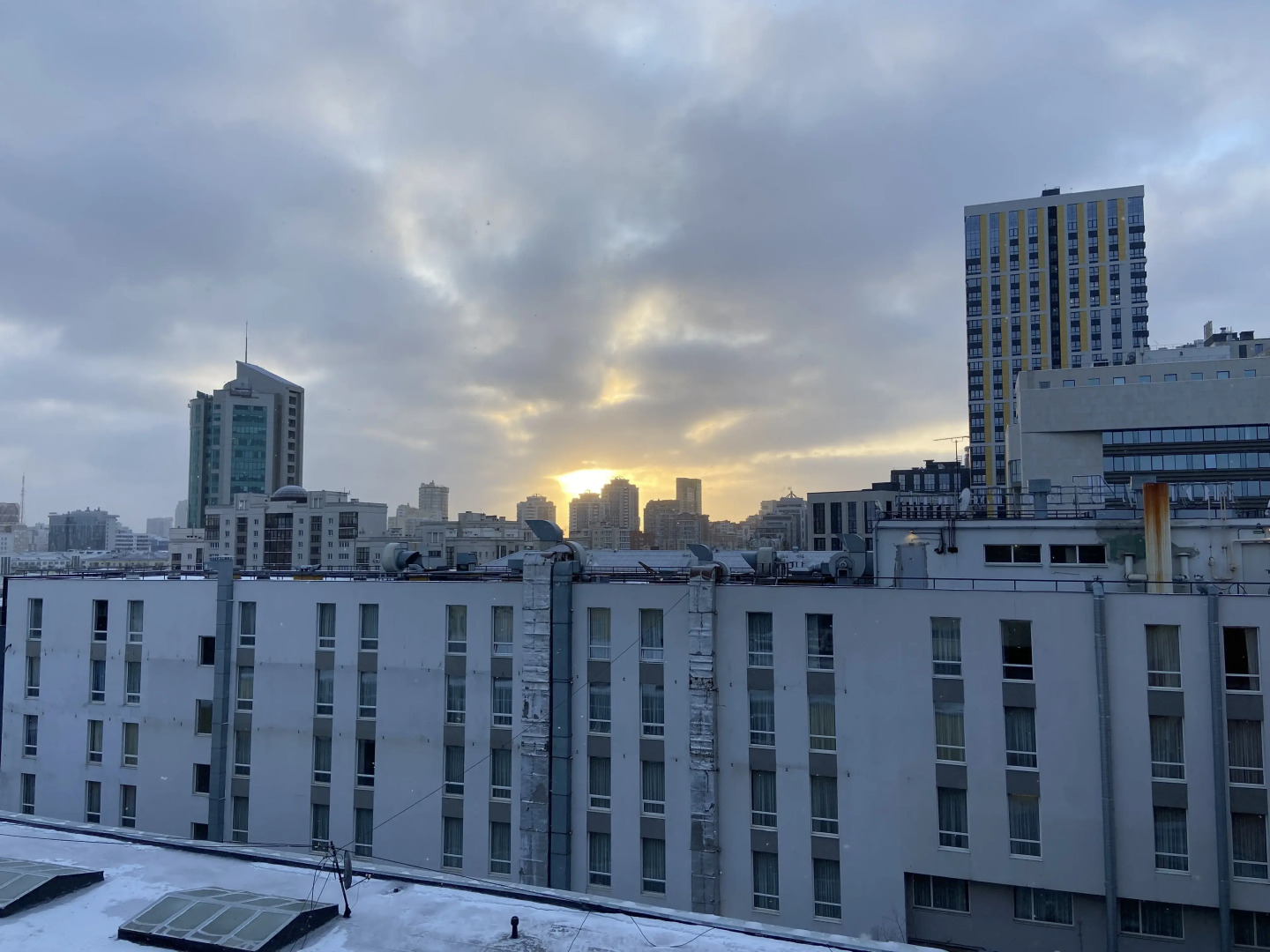 Отель Эмеральд