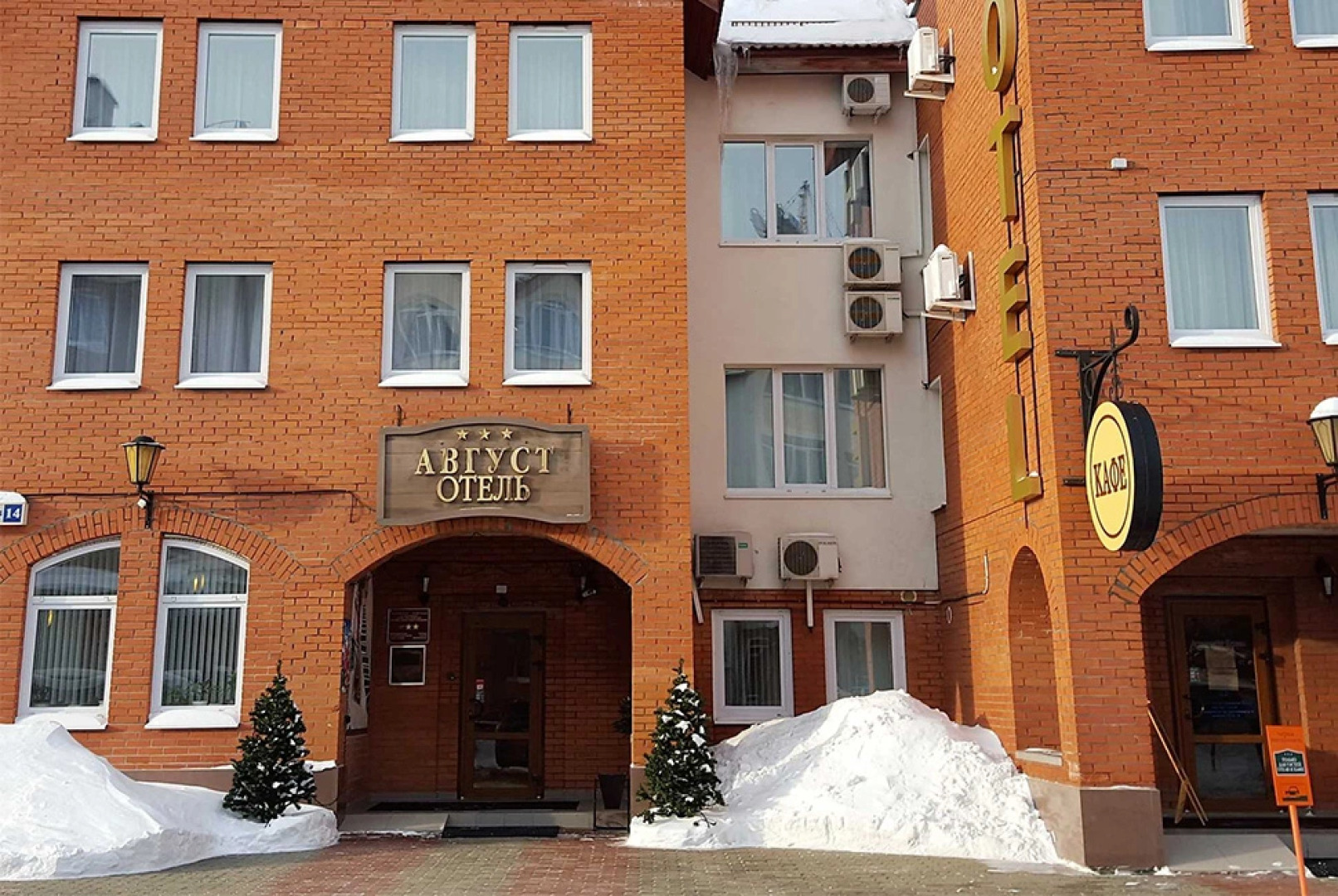 Отель «Август»