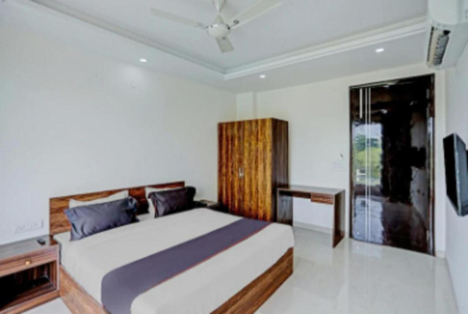 Отель Collection Inn