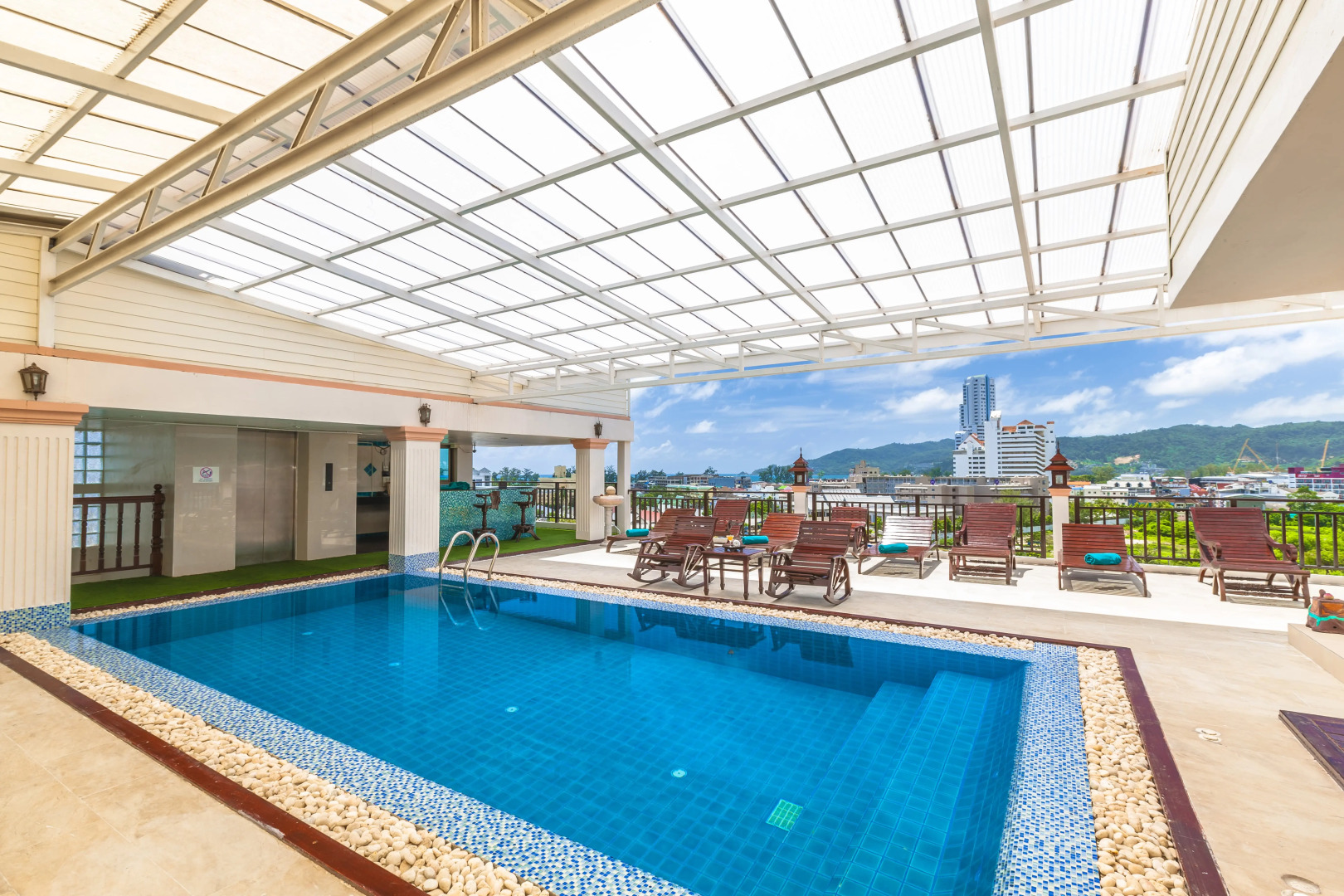 Отель Azhotel Patong