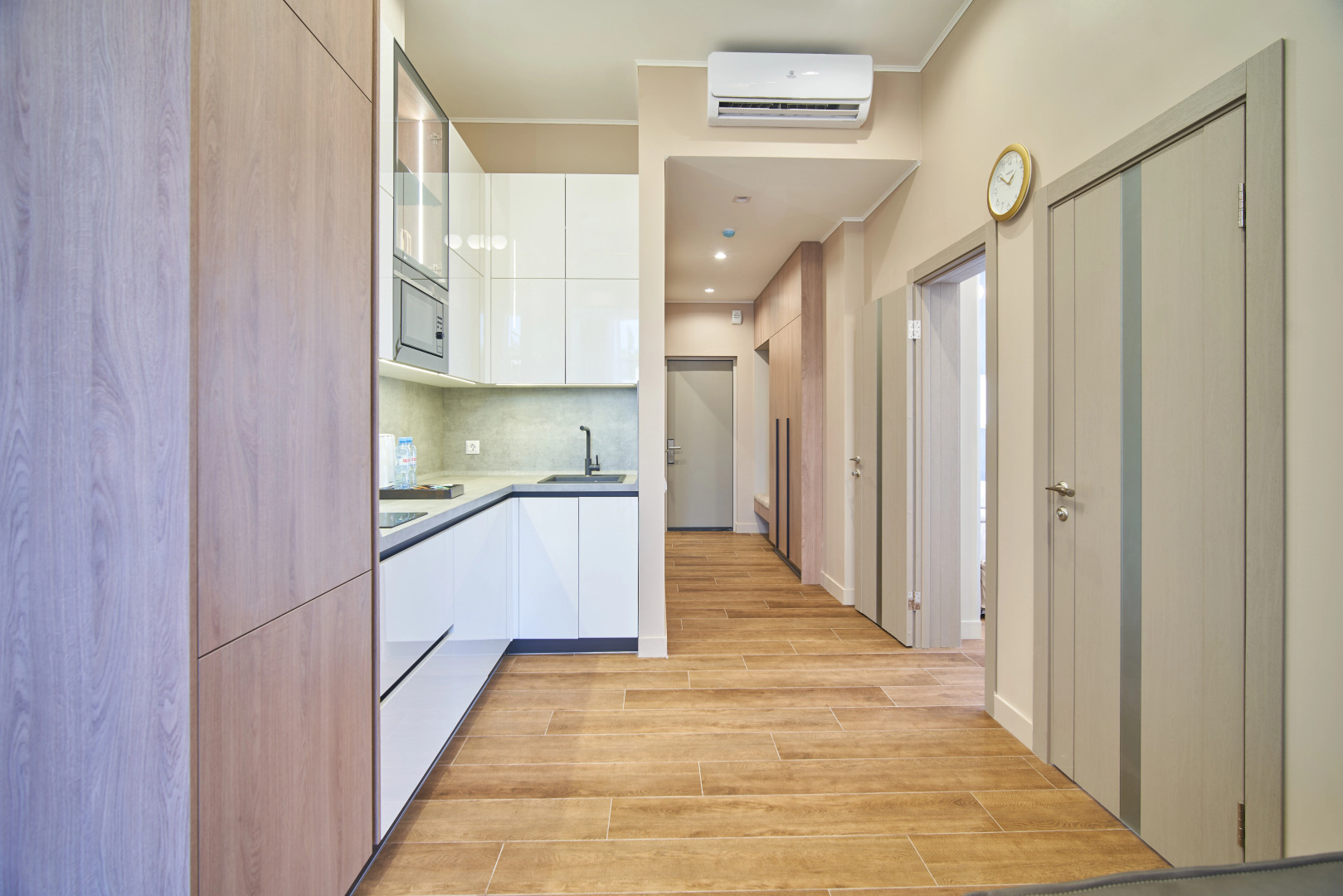 Mirror Residence Отель