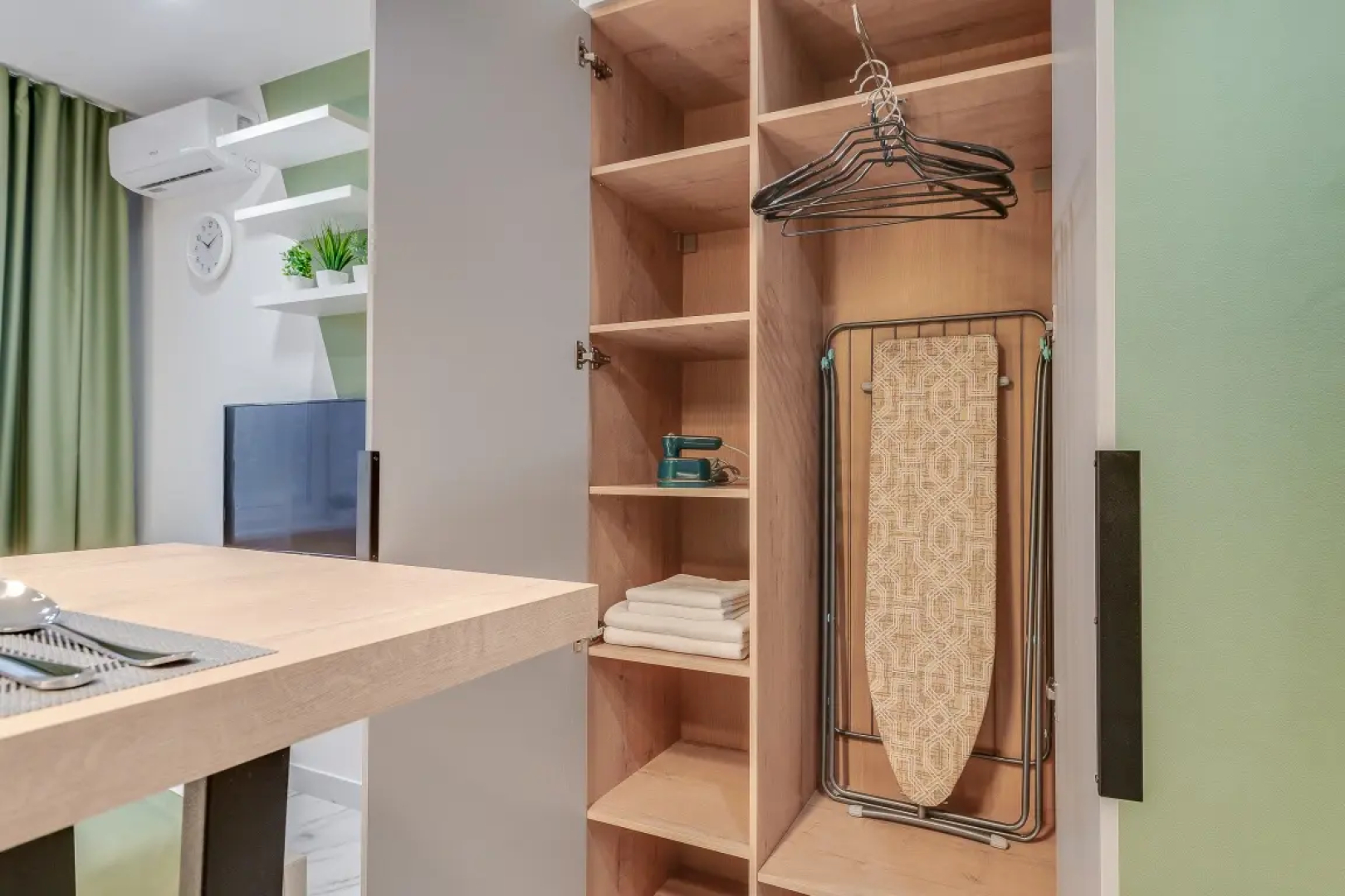 Апартаменты Студия Арт-Апарты у Экспофорума 4