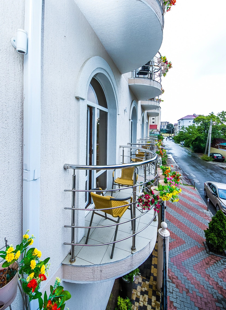 Отель Империал