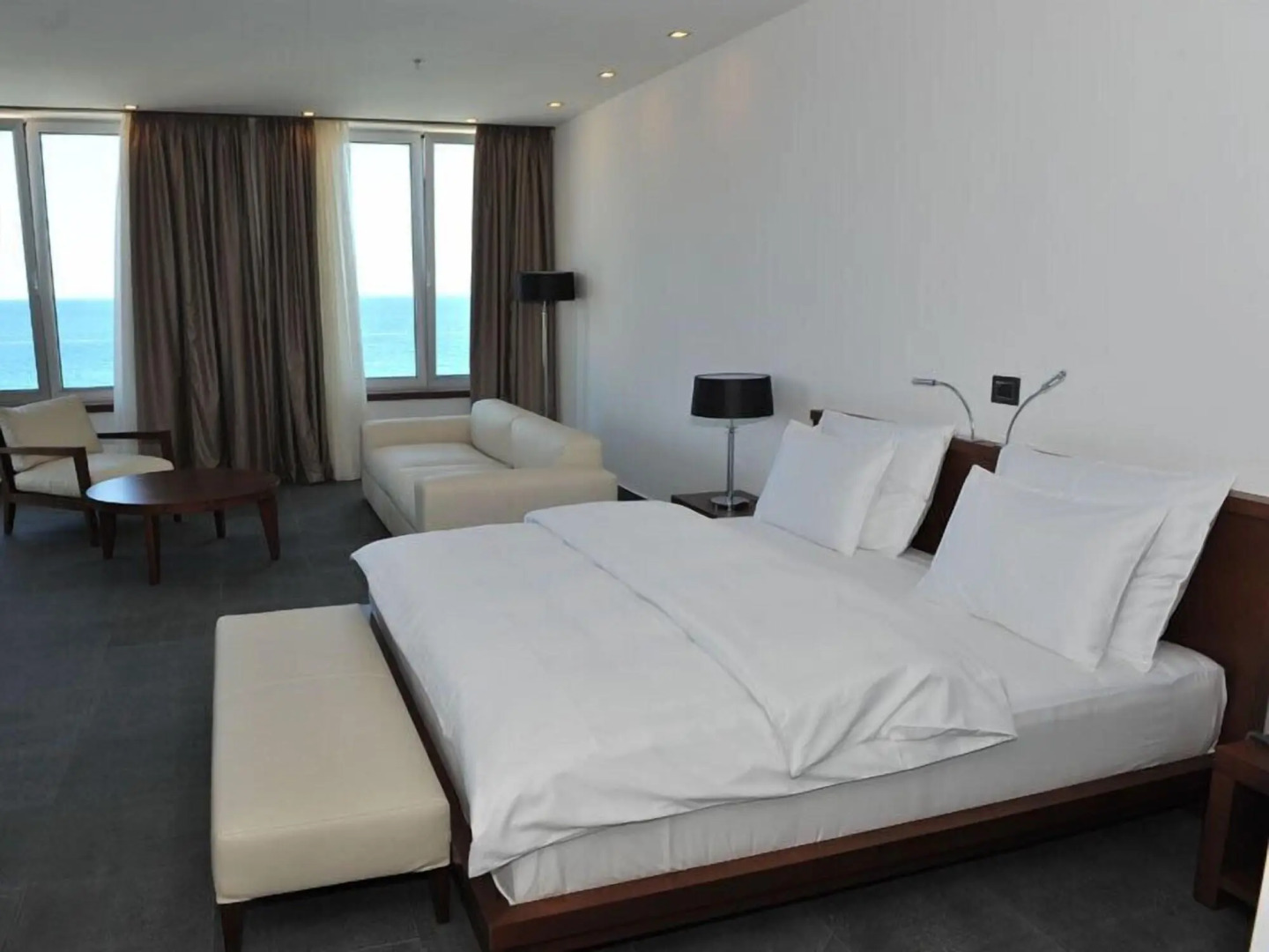 Курортный отель Avala Villas