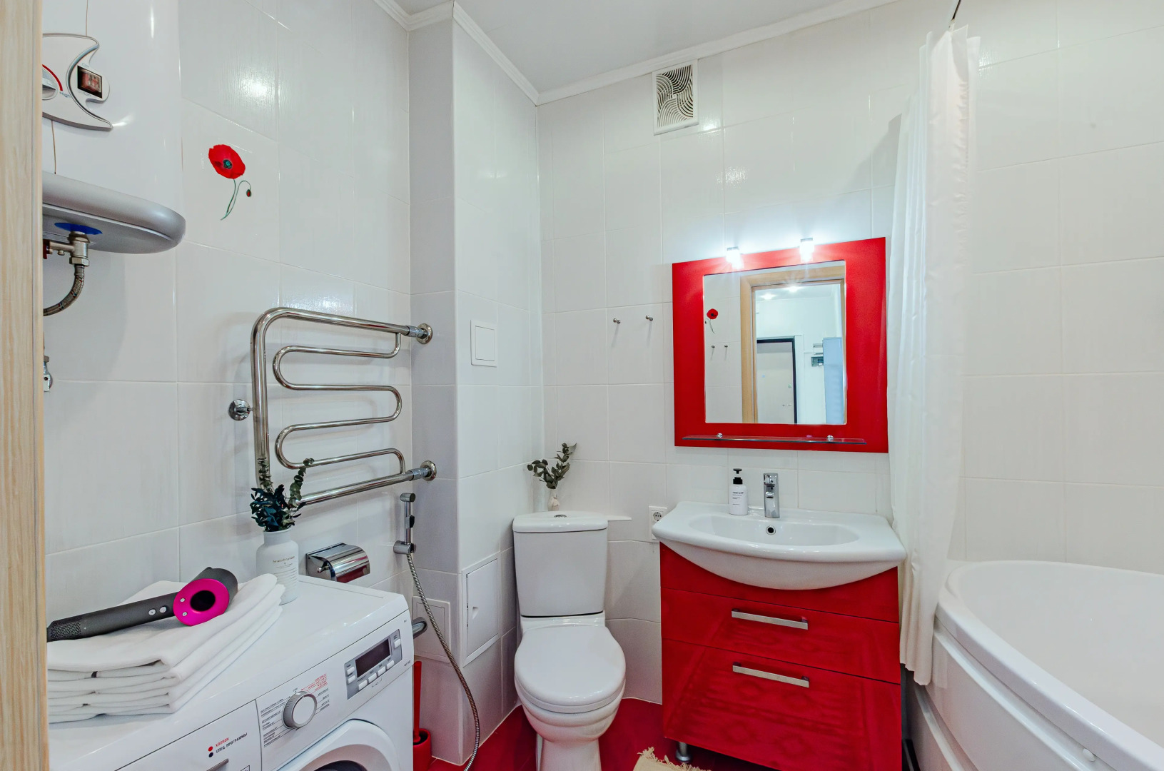 Квартира с Двумя Спальными Рядом с Ривьерой