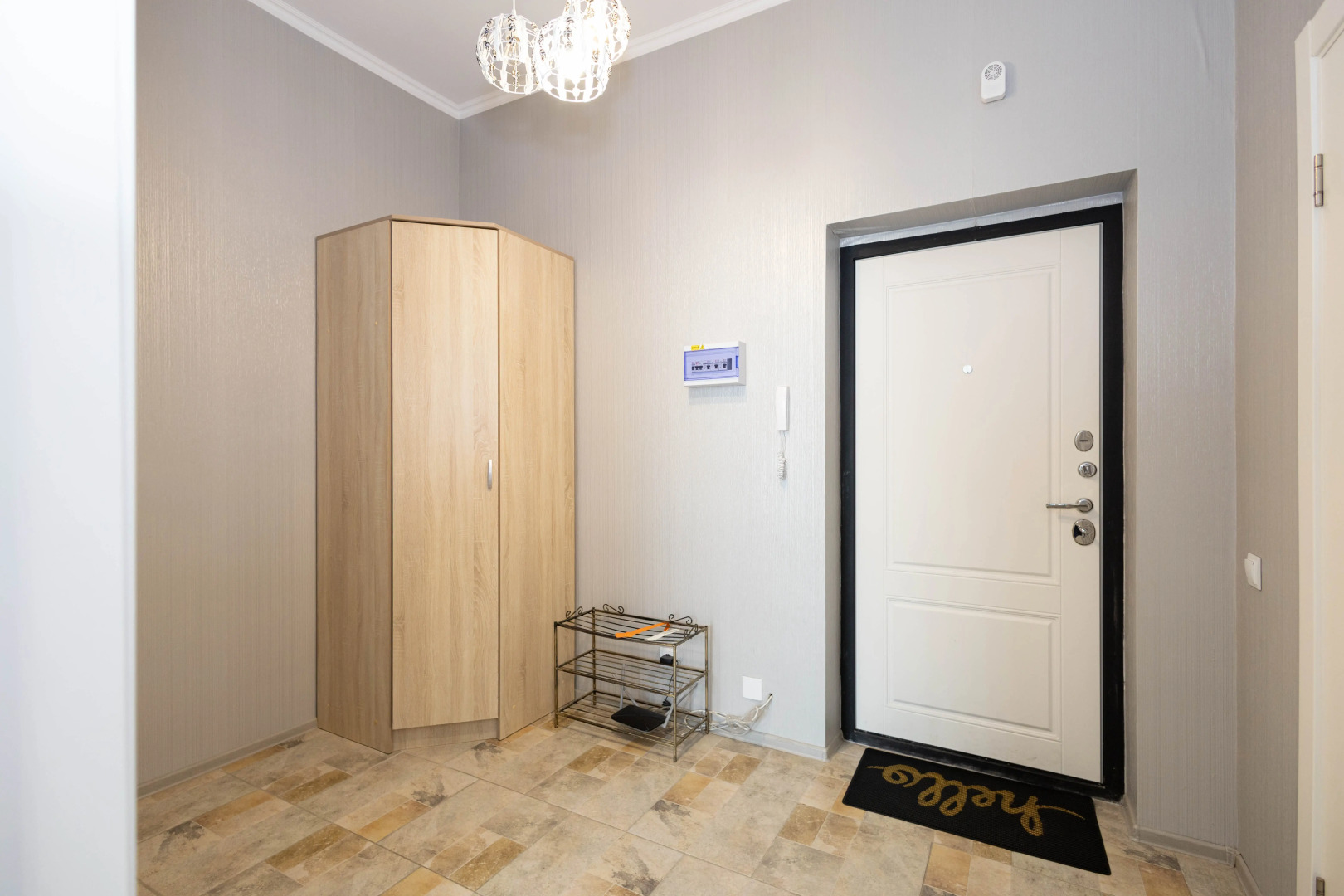 Апартаменты новые и комфортные возле красивого озера