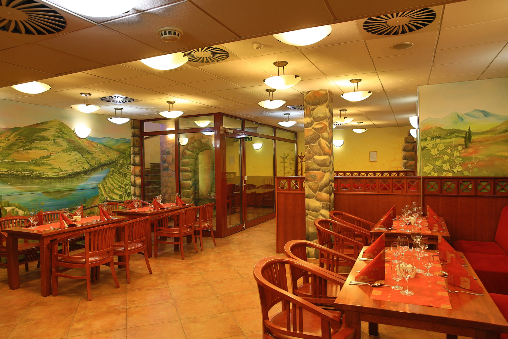 Отель PRIMAVERA Hotel & Congress centre