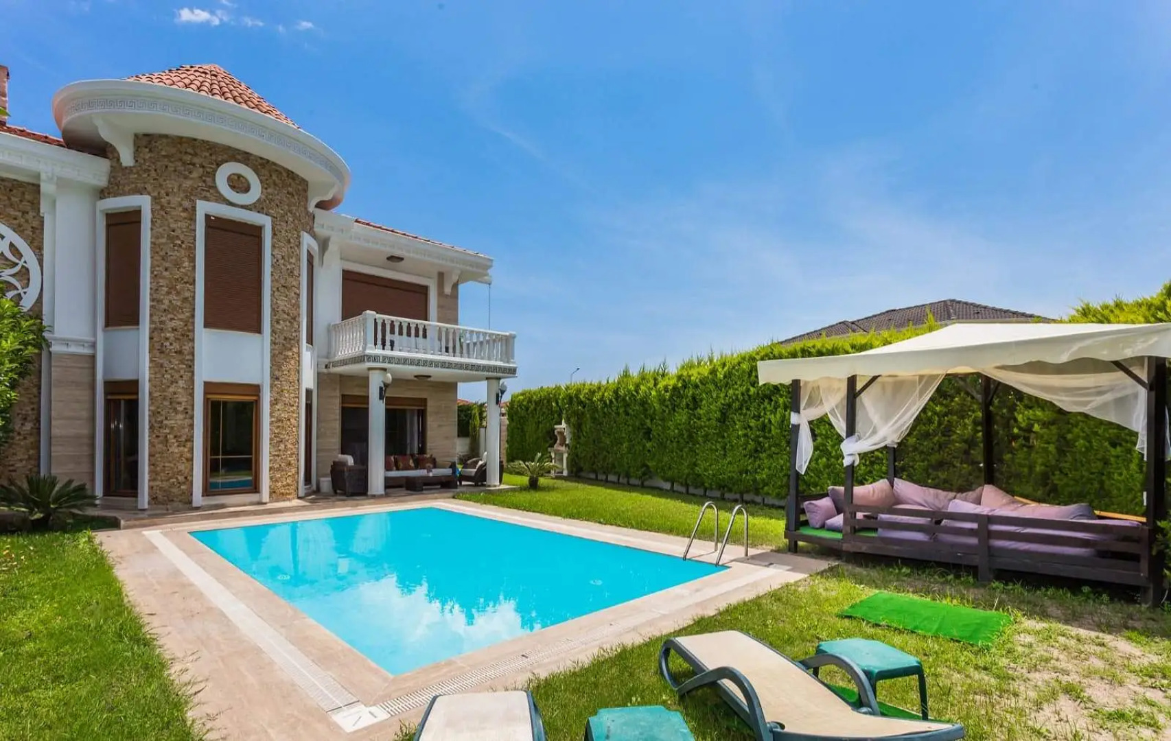 Вилла Gulcatai 334 В Поселке Чамьюва 3+1 Рядом С Морем