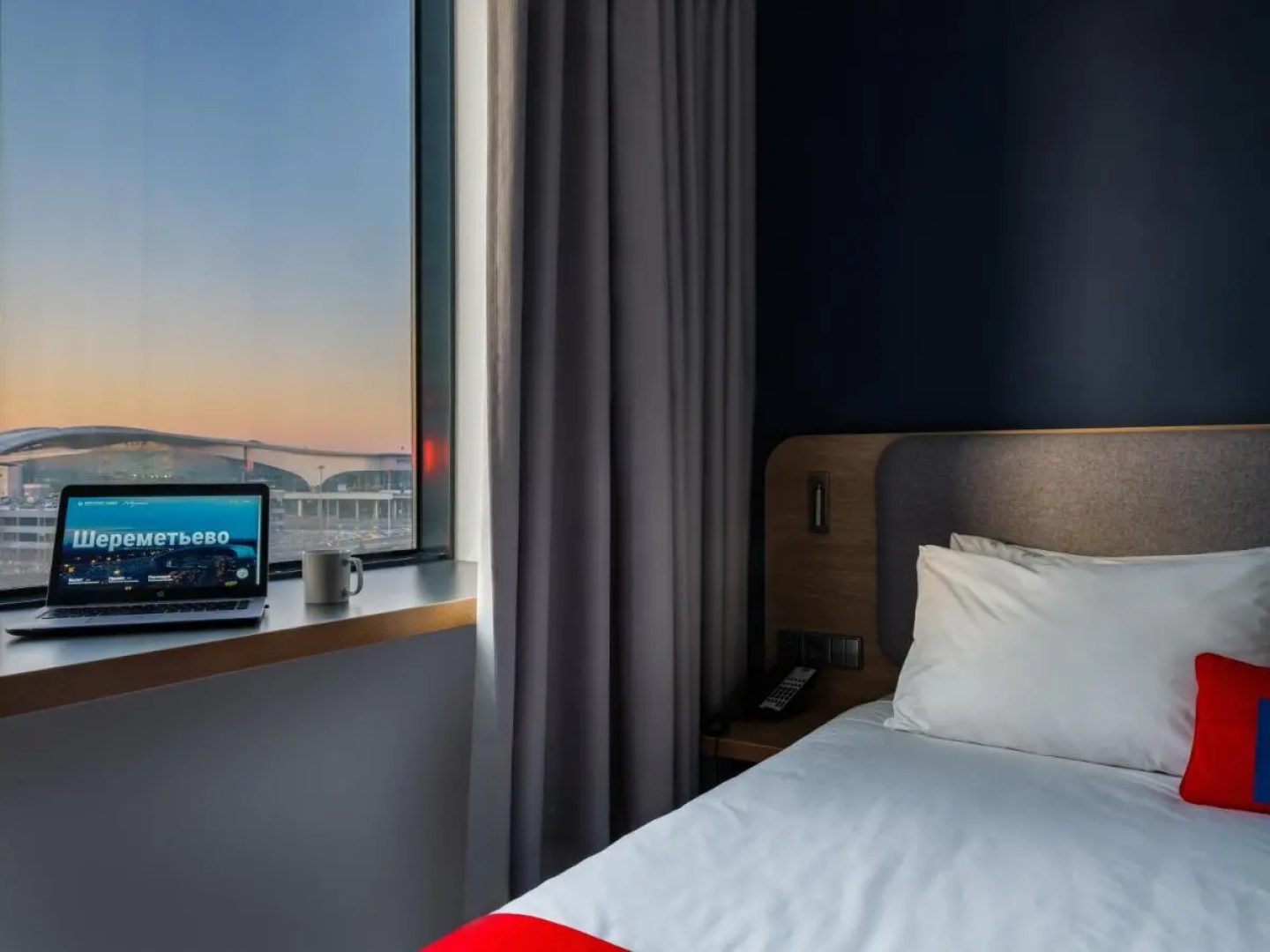 Отель Holiday Express Moscow Sheremetyevo Airport