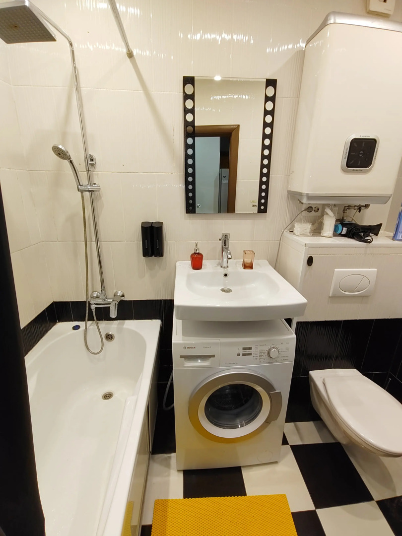 Квартира трёхкомнатная в центре у драматического театра