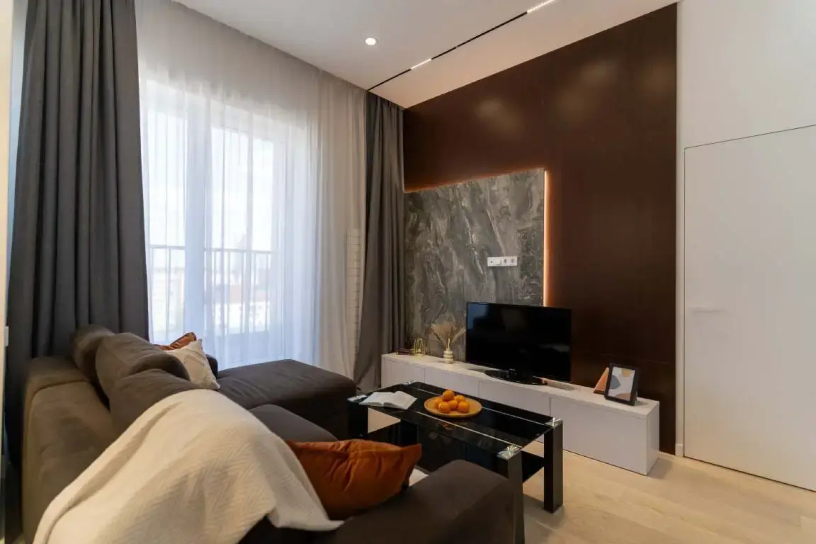 Двухэтажные Апартаменты с открытой террасой на Стачек 62