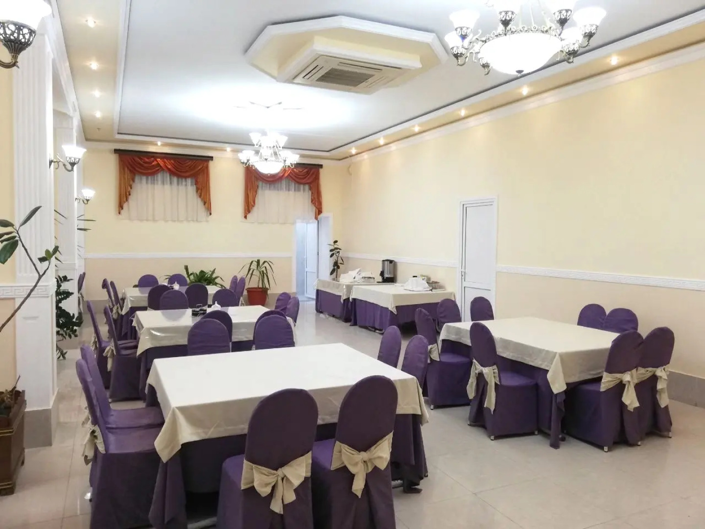 Отель Академия