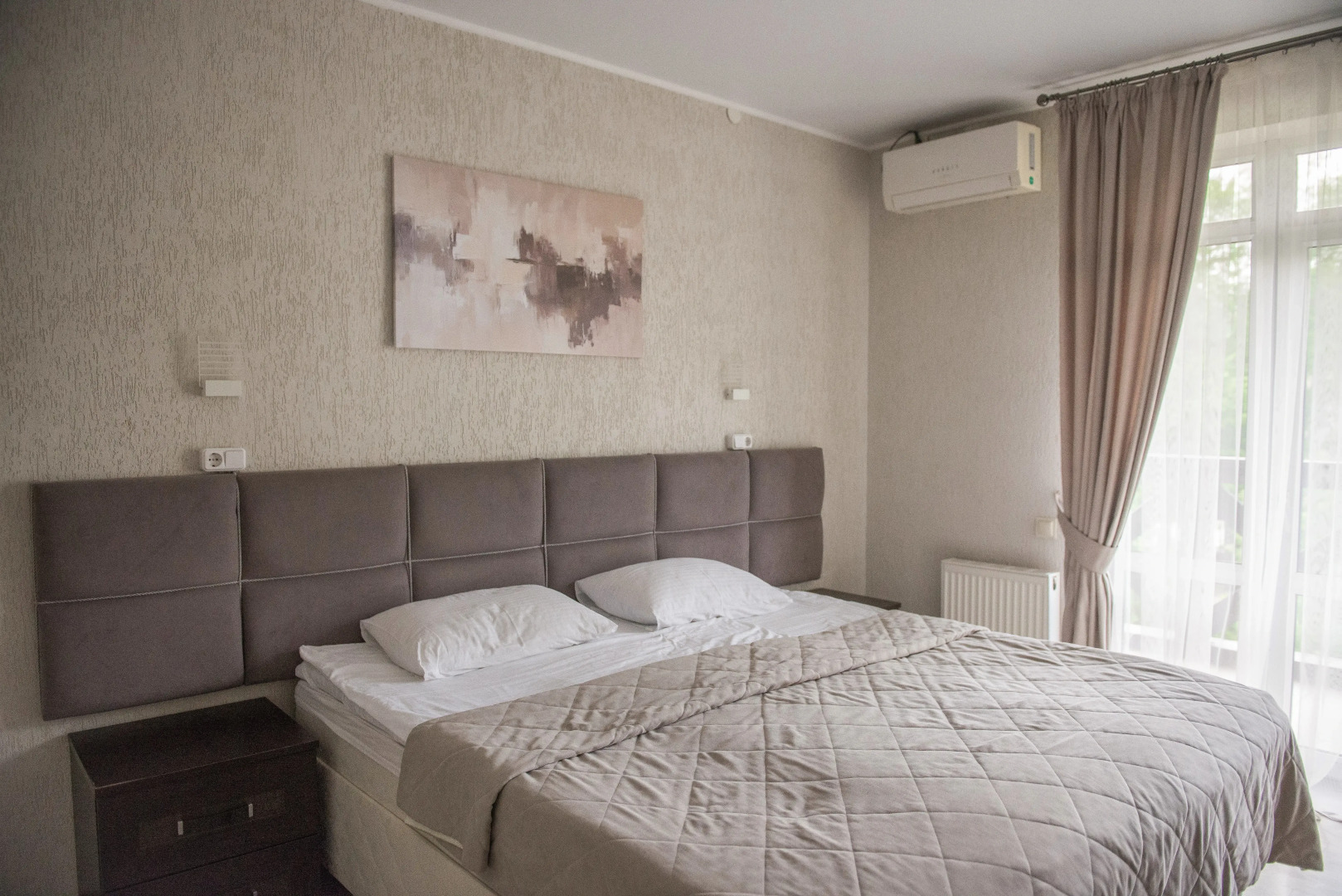 Отель Каштан