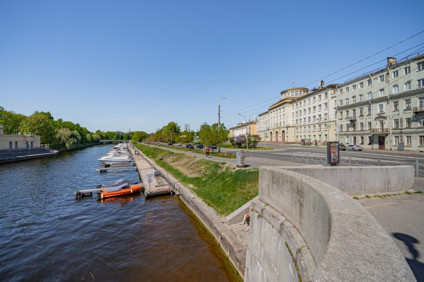 Квартира Студия 19 м² в центре Питера с видом на Неву