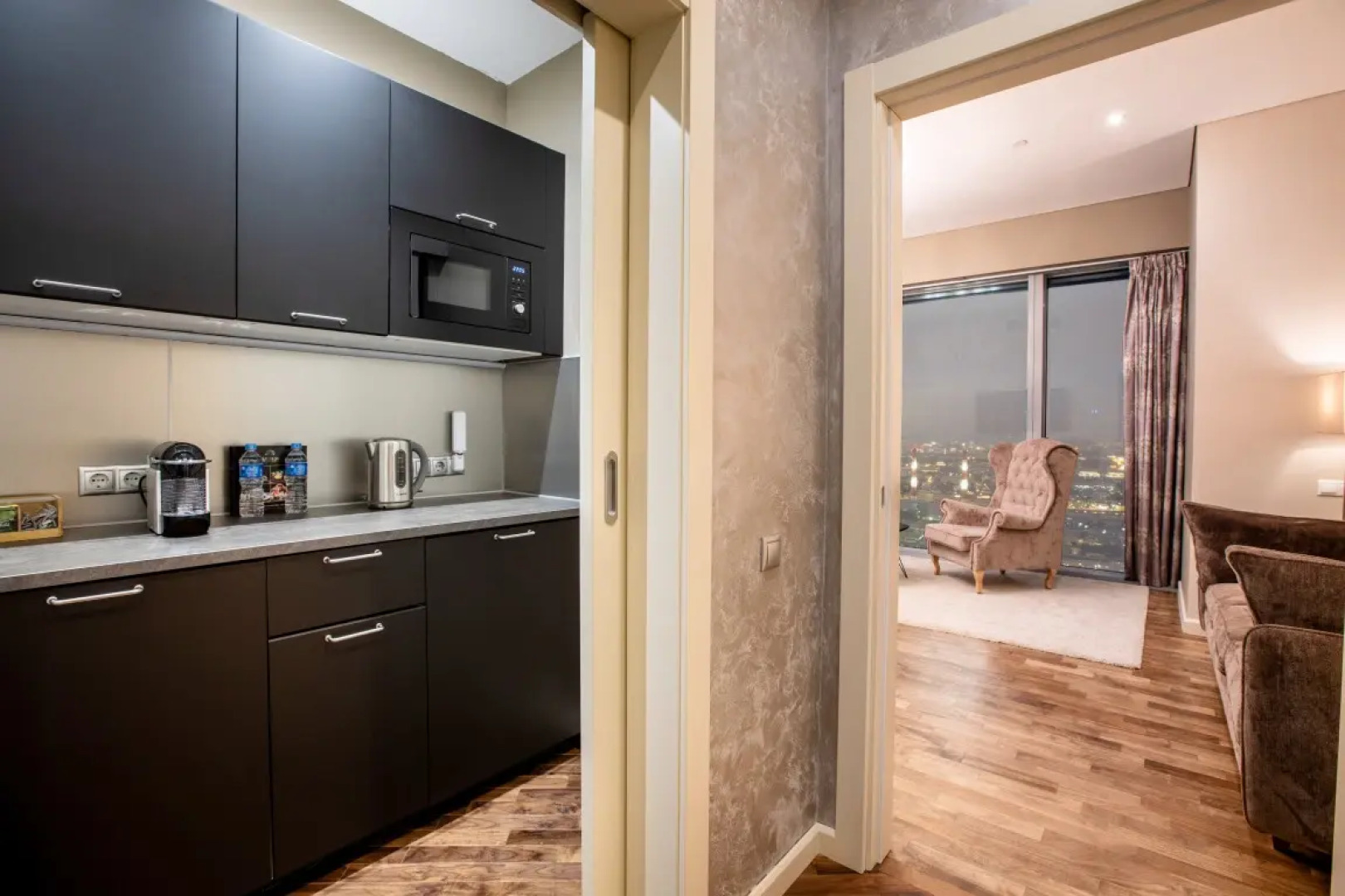 Rockmond 58 Junior Suite 7