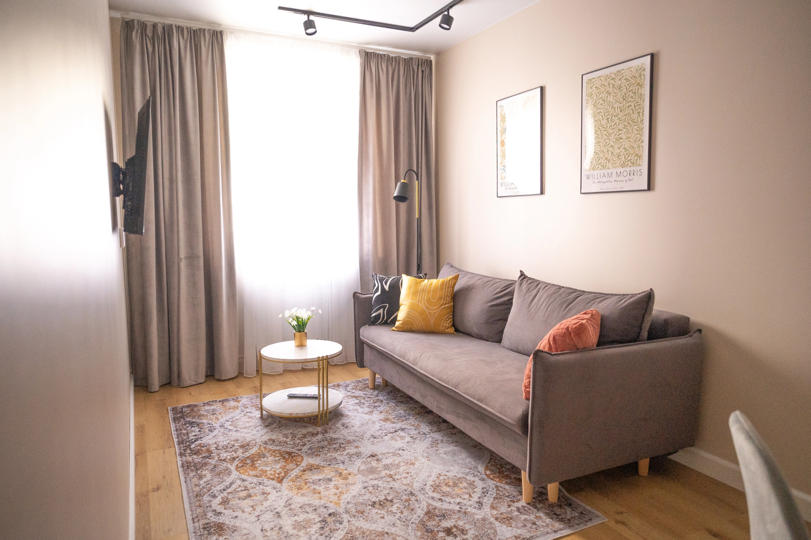 Апартаменты Новая Дизайнерская Квартира в Центре Костромы с 2 Спальнями