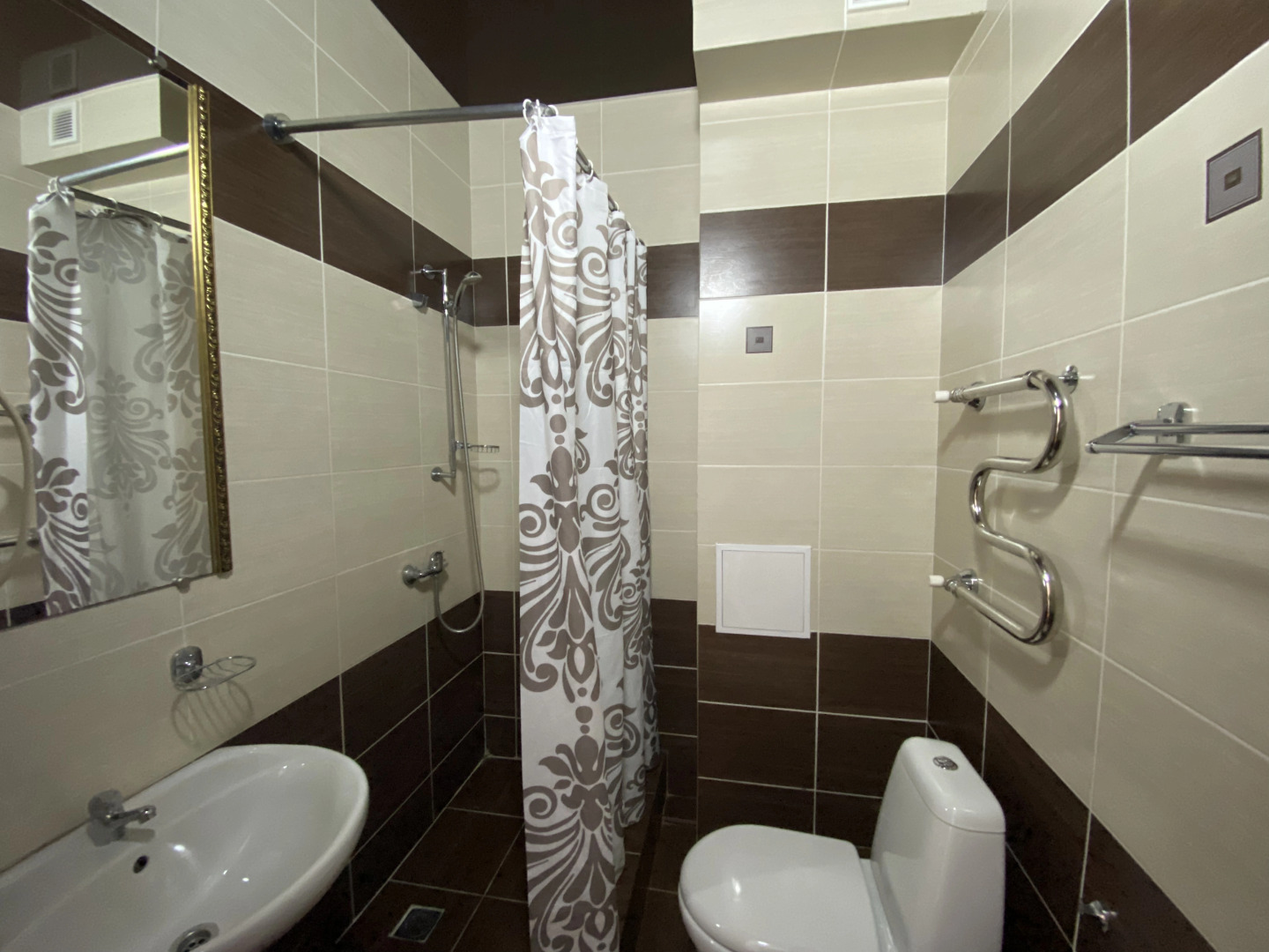 Отель Авалон