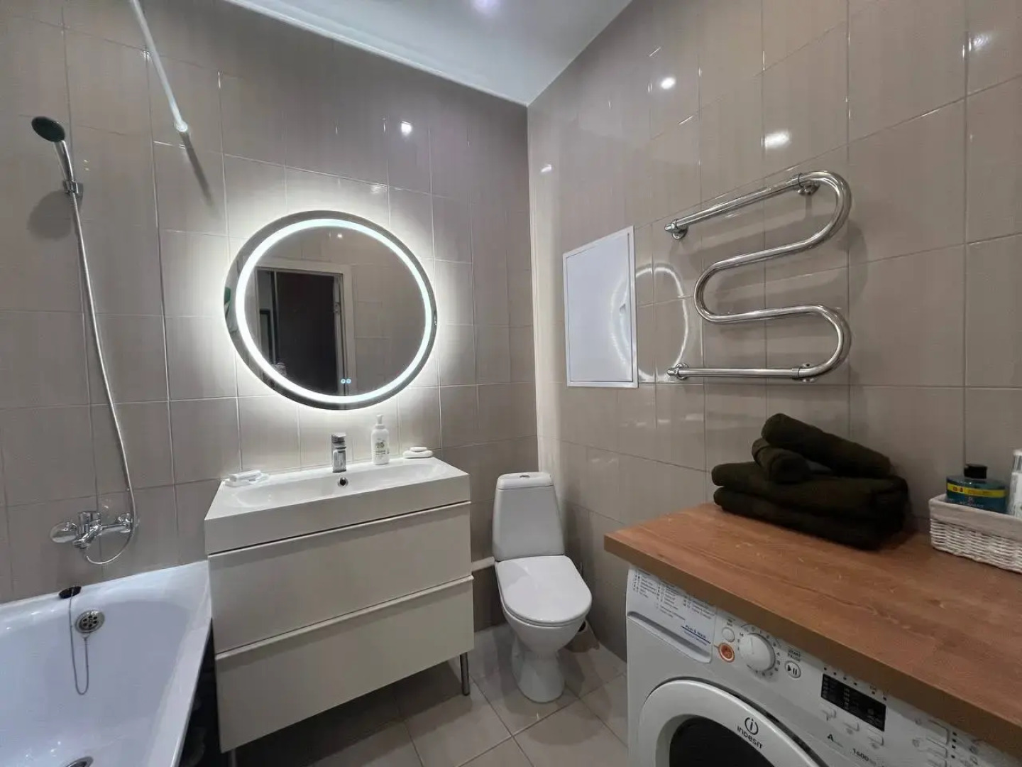 Квартира AlexHome РП Свердловский Строителей 9