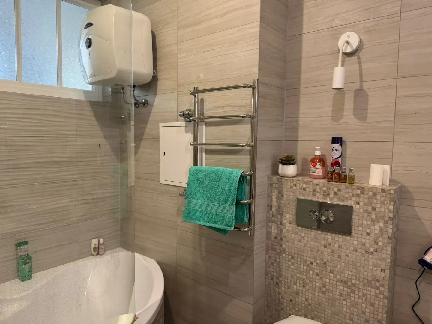 Двухкомнатные апартаменты на Большой Троицкой 28