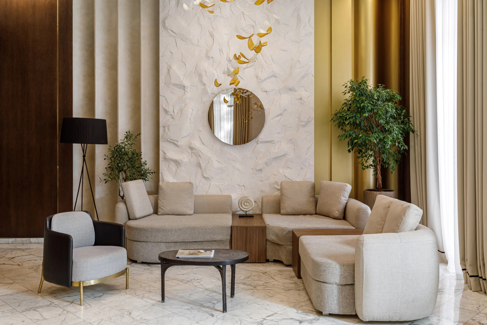 Отель Луна и лотос