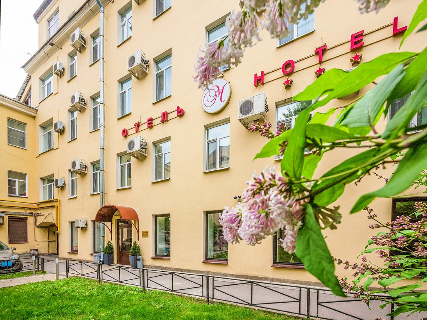 Отель Гостиница М-Отель АО Метрополь