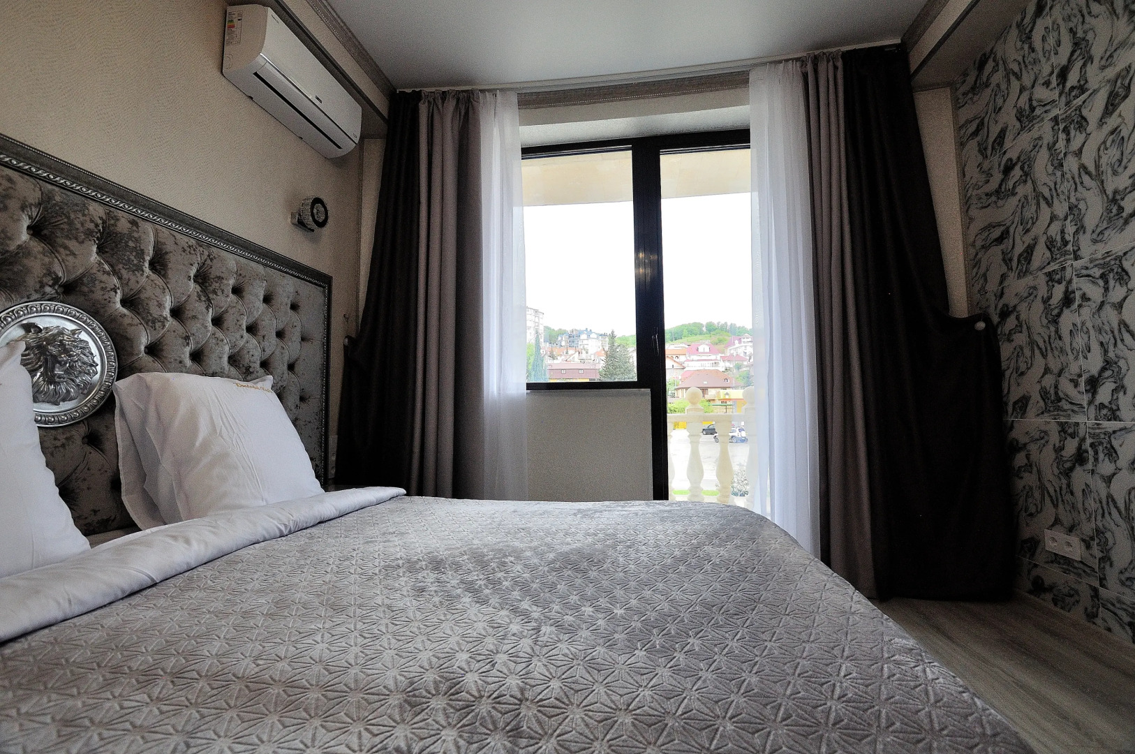 Апартаменты Капри Хаус Ленина 219/4 (1)