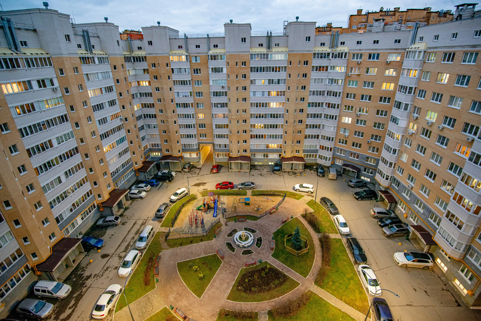 Квартира 1-к в тихом зеленом районе на Лукина 4 от RentAp, 4 сп.места